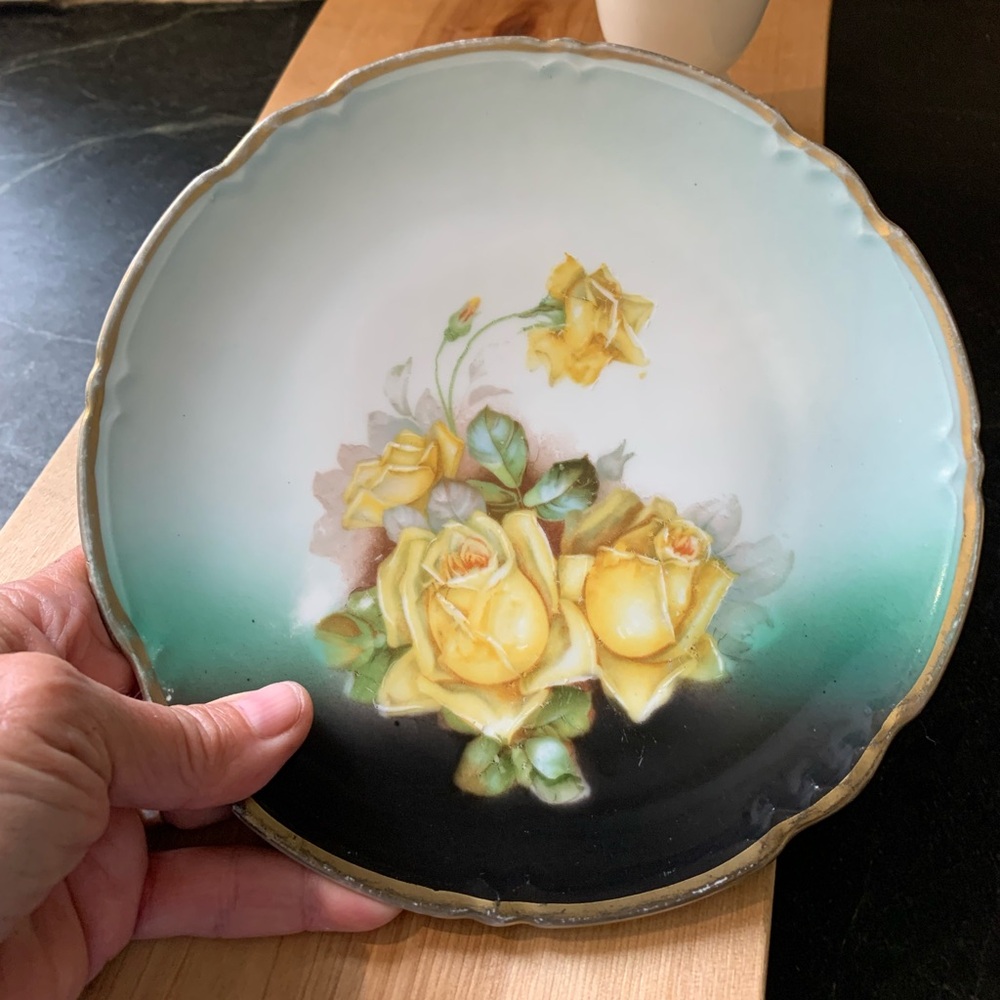 VINTAGE/ANTIQUE | Hand Painted Plate | Yellow Roses - Picture 2 of 5